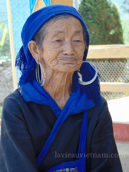 une femme Hmong-Mu-Cang-Chai