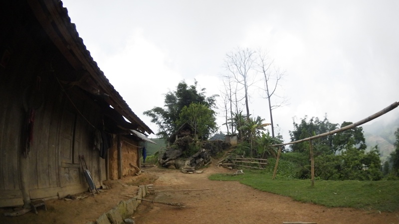 la maison des Hmong à Bac Ha04