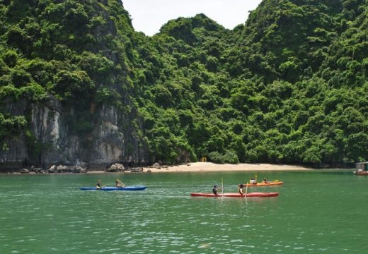 la baie de Lan Ha - balade en kayak