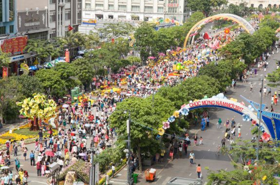 rue piétonne Nguyen Hue avant la fête du Têt 2017