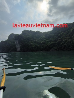 balade en kayak baie de Bai Tu Long