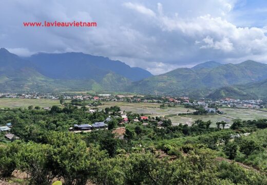 Paysages sur la route à Suoi Giang