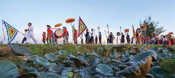 Festival Traditionnel Du Village De Chuon