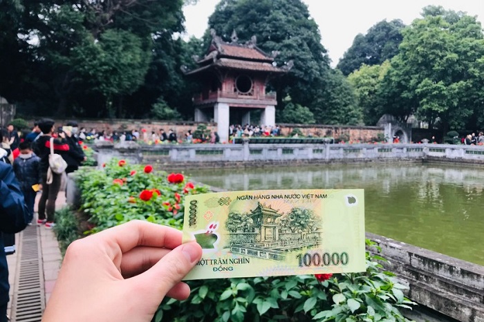 L'image du Khuê Văn Các sur le billet de 100 000 đồng