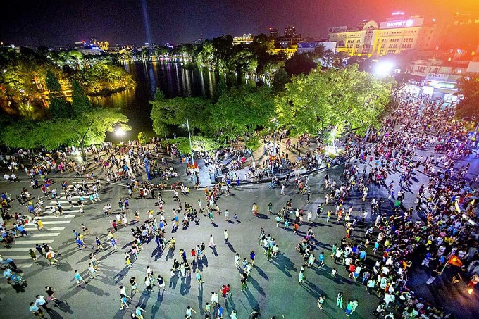 rues piétonnes autour du lac de Hoan Kiem