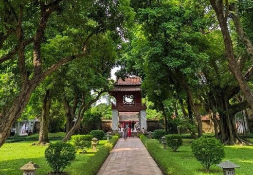 Văn Miếu - Quốc Tử Giám : Le Premier Temple de la Littérature et Université du Vietnam