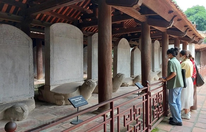 Stèle des docteurs du temple de la Littérature