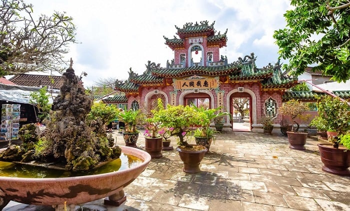 Le hall de réunion de Phuc Kien à Hoi An