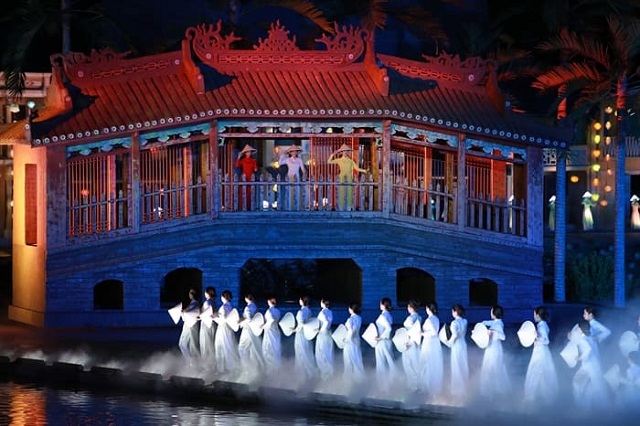 Le spectacle « Hoi An Memories » - un voyage dans le temps 1