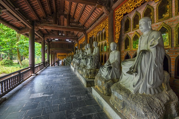 pagode-de-Bai-Dinh-Le-couloir-des-Arhats-La-Han-Duong