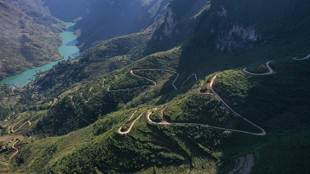 Les paysages du col de Ma Pi Leng et le fleuve Nho Que au district de Meo Vac, province de Ha Giang