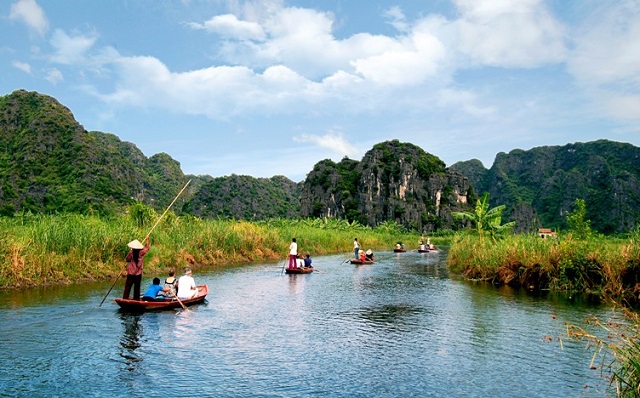 balade en barque à Thung Nang, la vallée du soleil à Ninh Binh