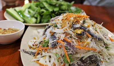 La salade de hareng cru – Une spécialité fraîche et incontournable de Phu Quoc