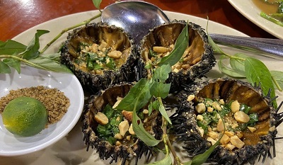 Oursins grillés à la graisse d’oignon - ile de Phu Quoc