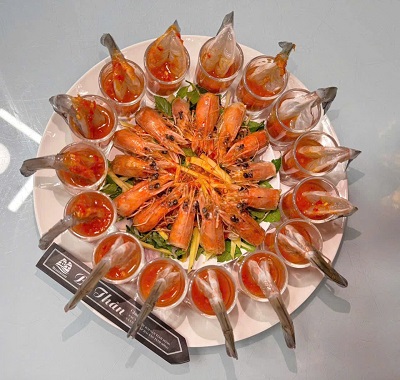Dégustation de fruits de mer originaux au restaurant de fruits de mer Bé Thân