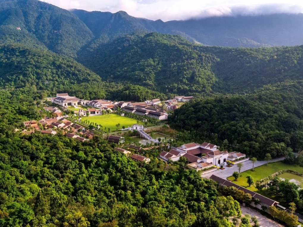 Centre_culturel_Truc_Lam_montagne_Yen_Tu