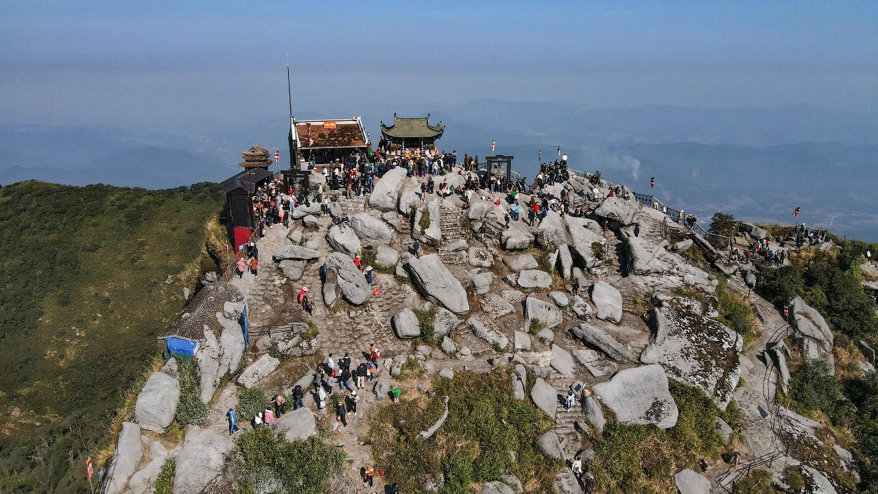 pagode_Dong_sommet_montagne_Yen_Tu