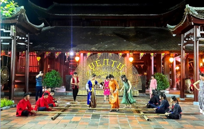 Soiree du village Lang nuong Yen Tu - Legacy Yen Tu